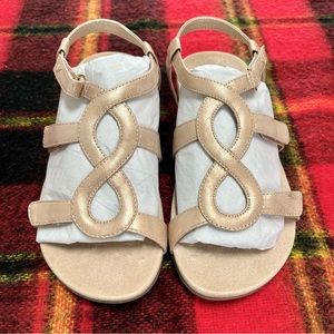 Vionic Women's Jodie Sandal in Rosegold - 7 Wide - Brand New, Never Worn